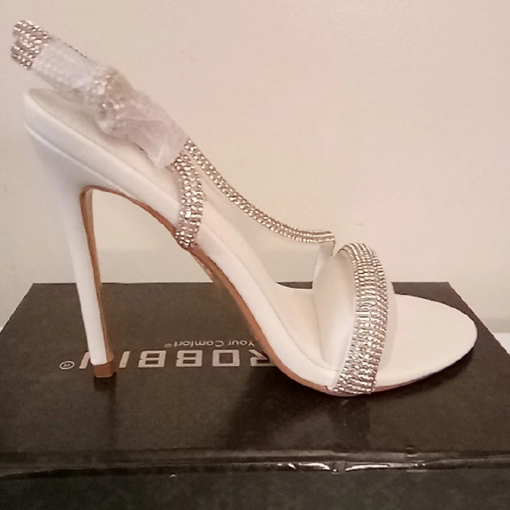 Cape Robbin Silver and White Strappy Heels - Picture 2 of 4